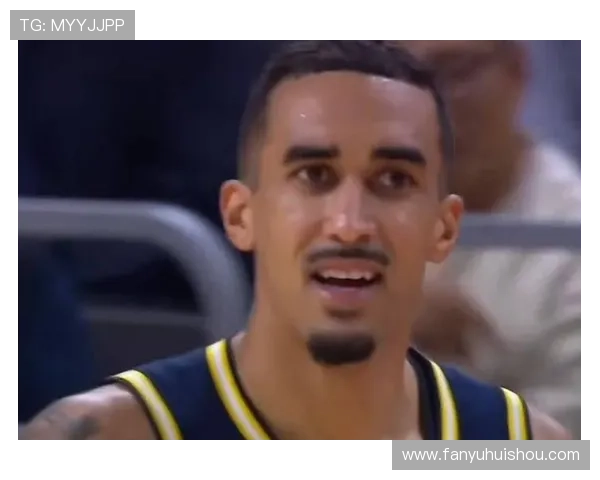 奎因昨日表现抢眼贡献12分8板7助4断小乔丹鼓励他勇敢接受采访表扬